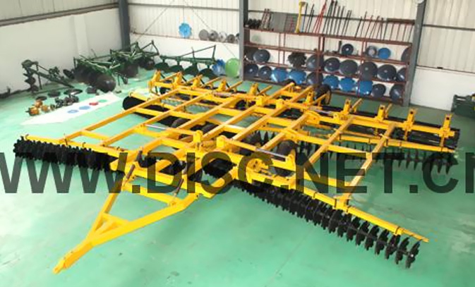 Combined Subsoiling Soil Preparation Machine